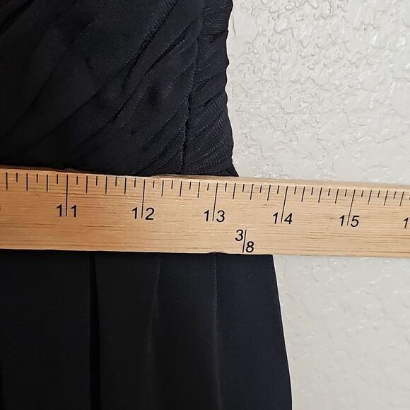 Adrianna Papell 6 Bubble Hem Black Cocktail Dress - Picture 8 of 9